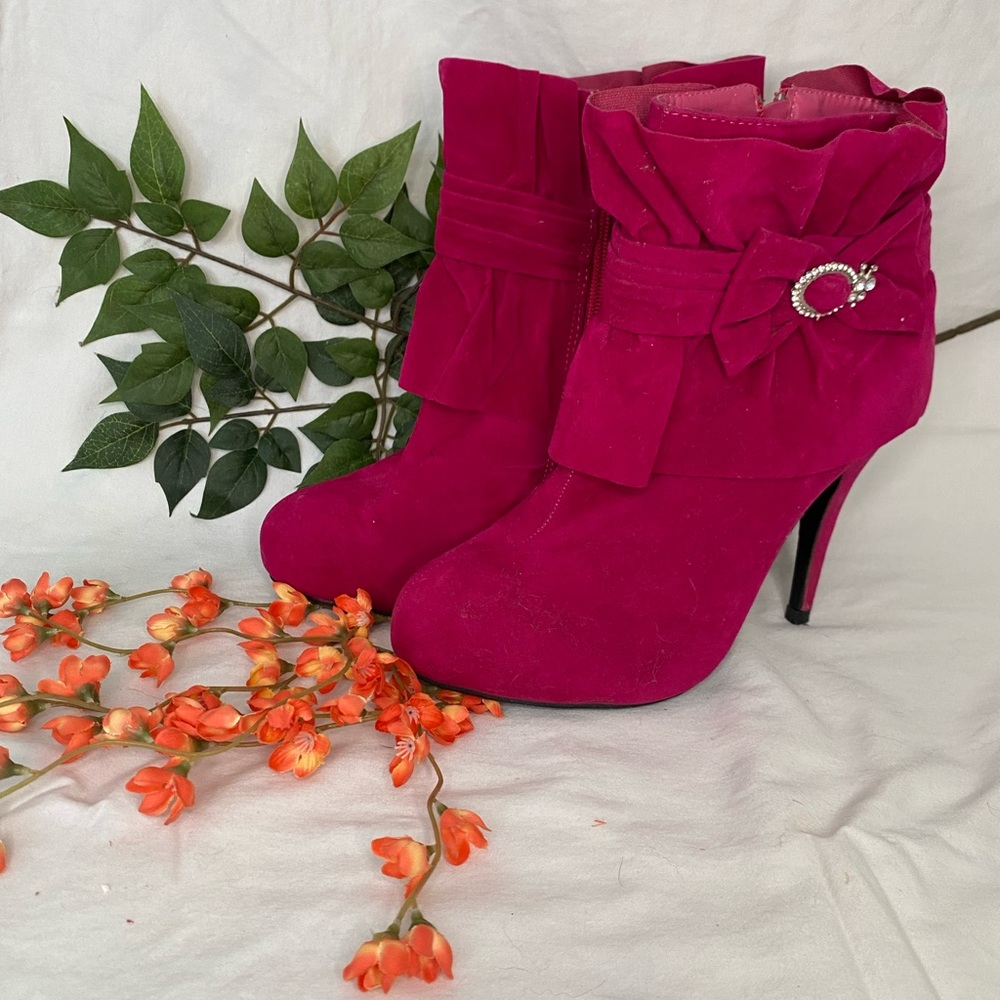 Hot pink faux leather ankle booties
